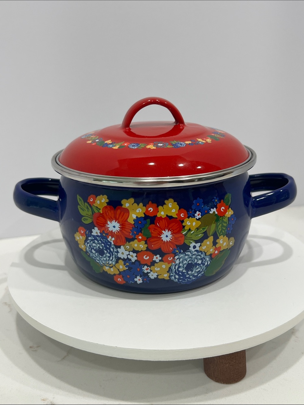The Pioneer Woman Dazzling Dahlias 1 Qt Mini Enamel Dutch Oven Floral